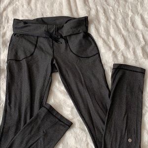 Lululemon skinny will pant full on Leon